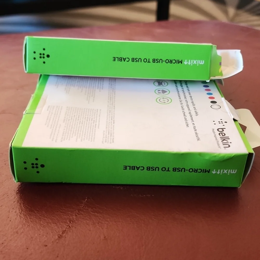 NIB Belkin: MixitMicro USB ChargeSync Cable, 4ft/1.2M, White